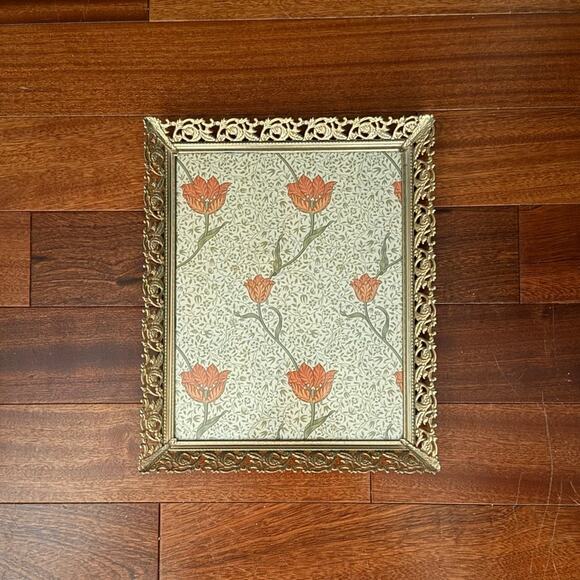 Vintage Goldtone Metal Picture Frame Ornate Mid Century Hollywood Regency 8 x 10 - Picture 3 of 7